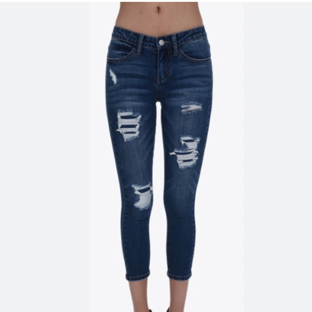 Judy Blue Distressed Cropped Denim Capri Jeans